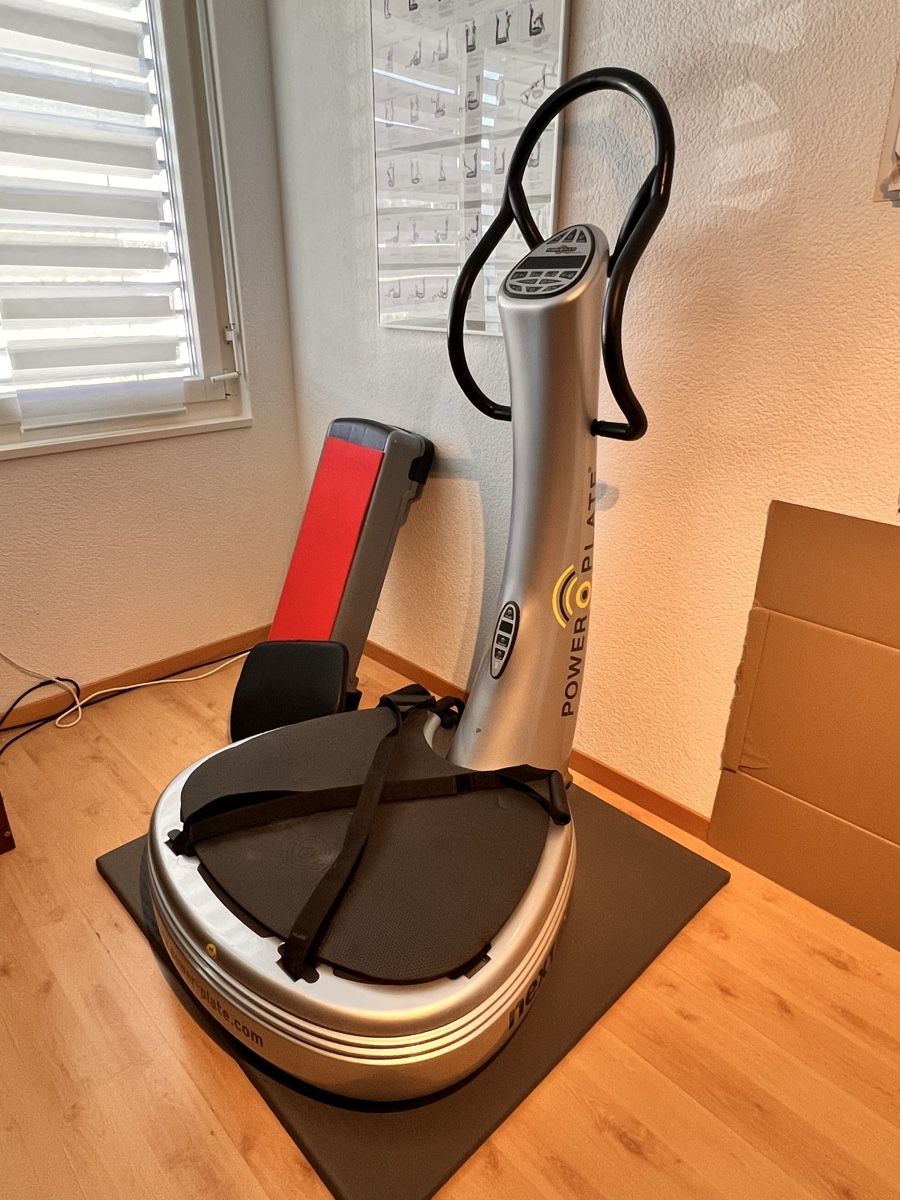Power Plate Hometrainer: Power Plate Next Generation Vibrationsplatte – Gebraucht aus Ettiswil von pesche275