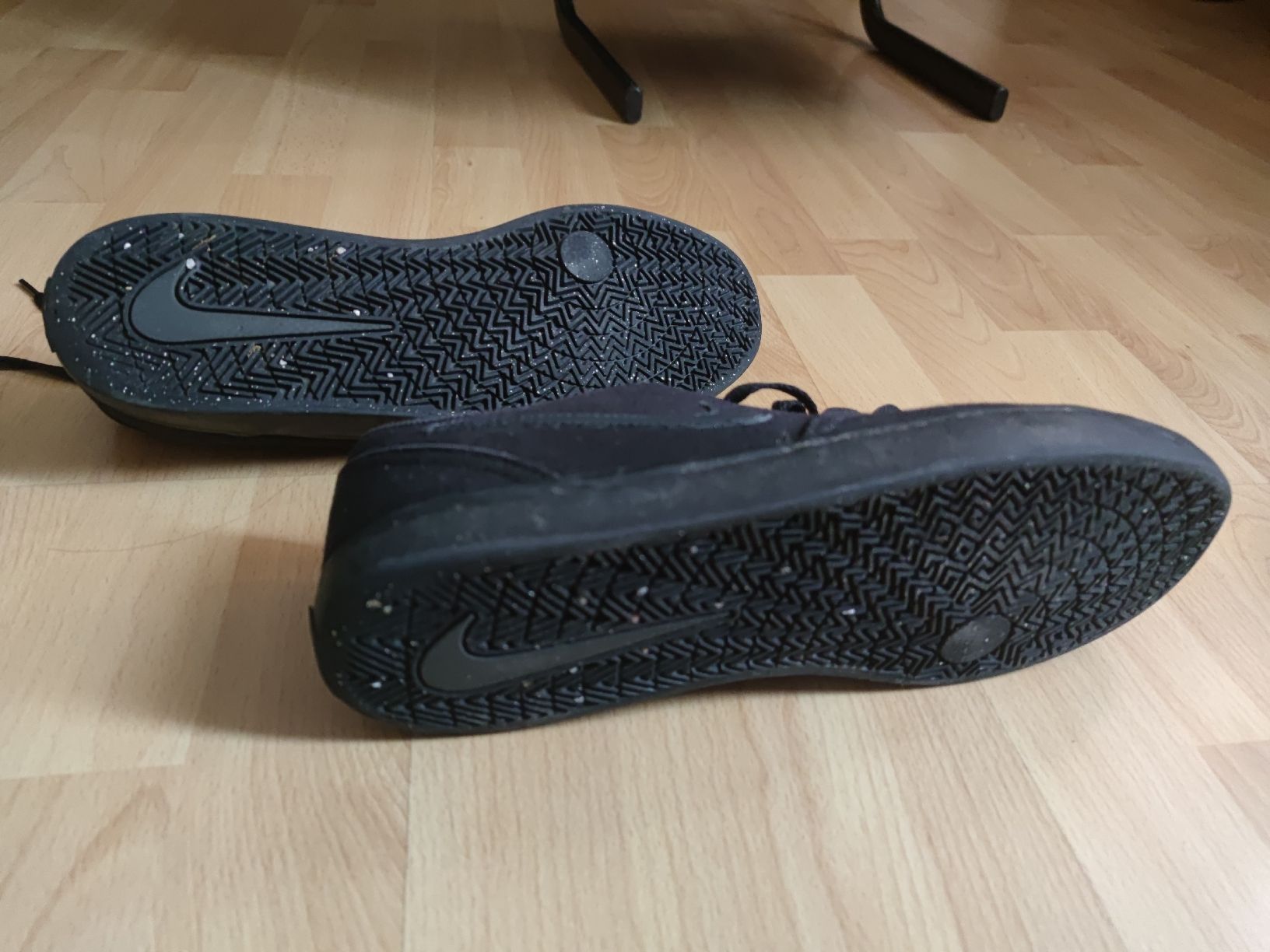 Nike Herrenschuhe: Nike – Gebraucht aus Meggen von Malecifent 2