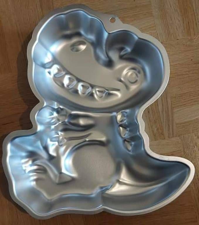 Moules à gâteaux: Dinosaurier Backform – D'occasion à Allschwil par rajmahal 1