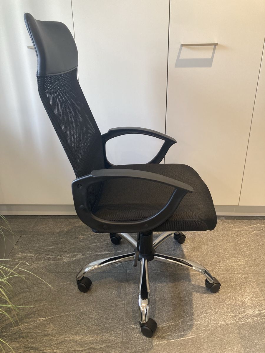 Chaises: Bürostuhl  – D'occasion à Schwändi GL par Blacklife 3