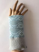 Armstulpen Walkstoff mit Spitze, grau-blau