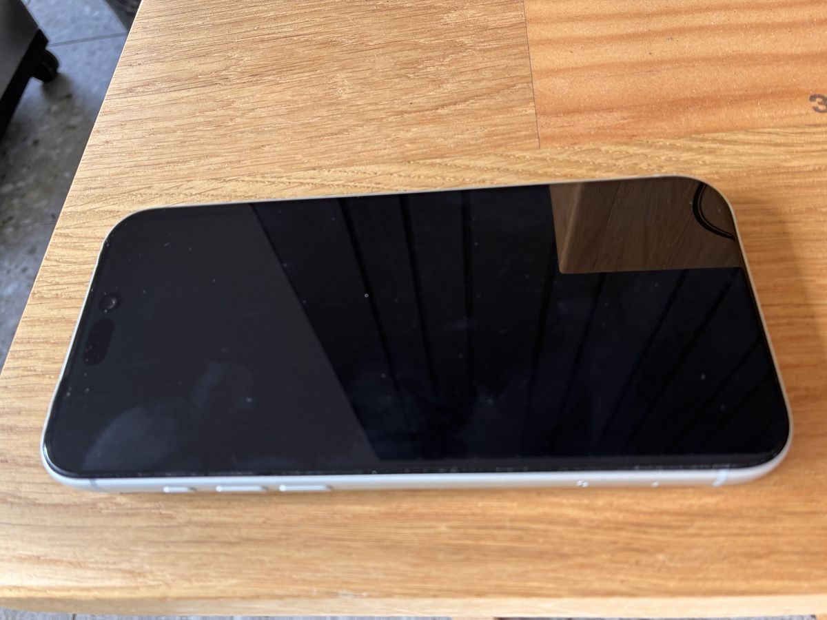 Apple Portables: Iphone 17 Pro Max – D'occasion à Rickenbach LU par ale_nh7l