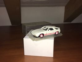 Porsche 928 S - 1/43 no Minichamps