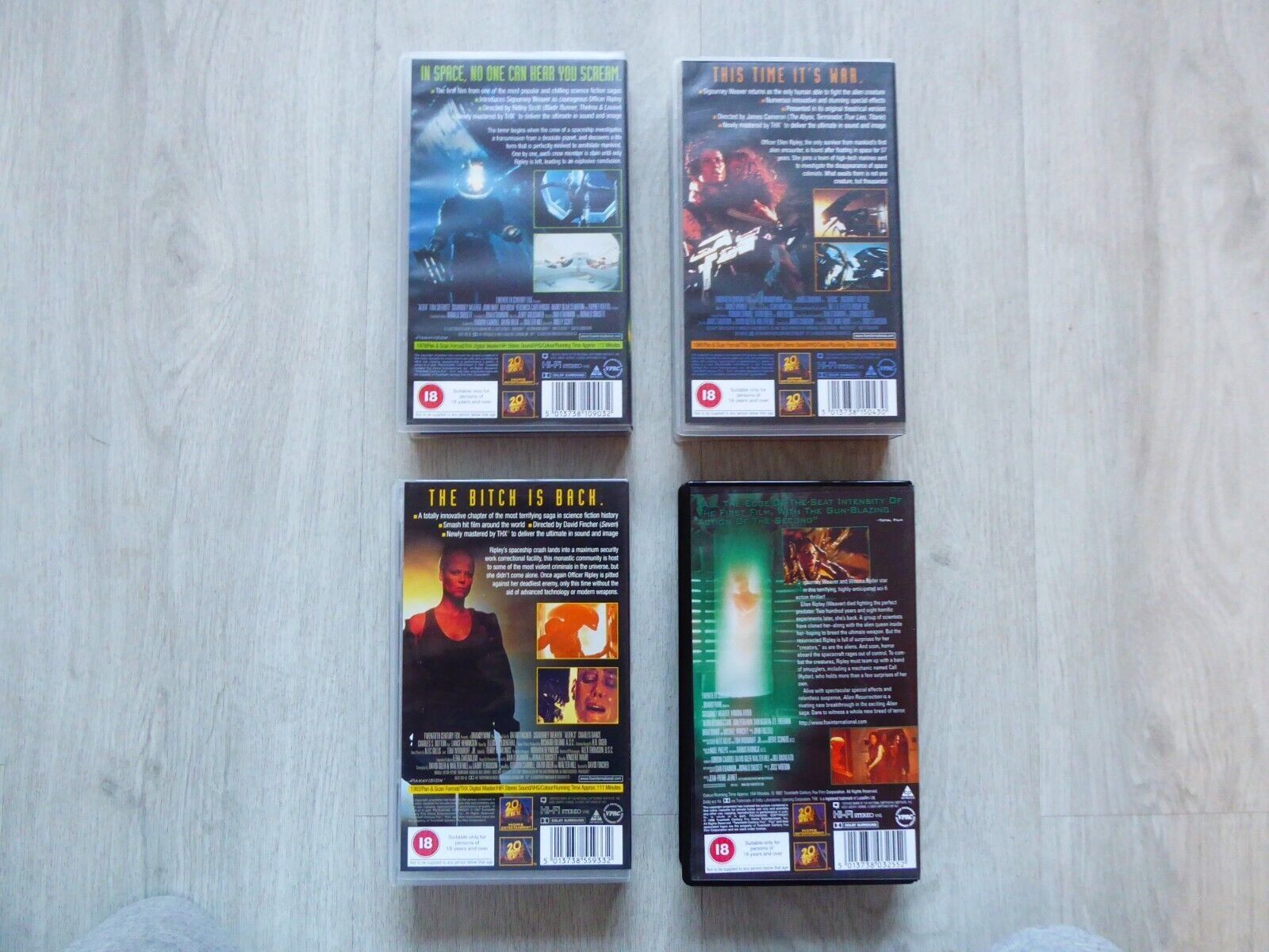 Aufnahmegeräte: ALIEN SAGA VHS BOXSET – Gebraucht aus Walchwil von  2