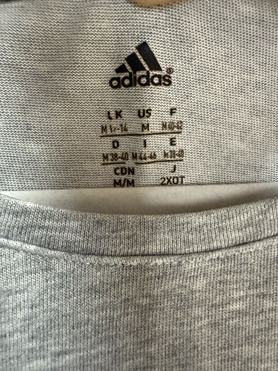 Adidas T-shirts: Adidas Damen T-Shirt Grau M – D'occasion à Wallbach par ale_db7t 2