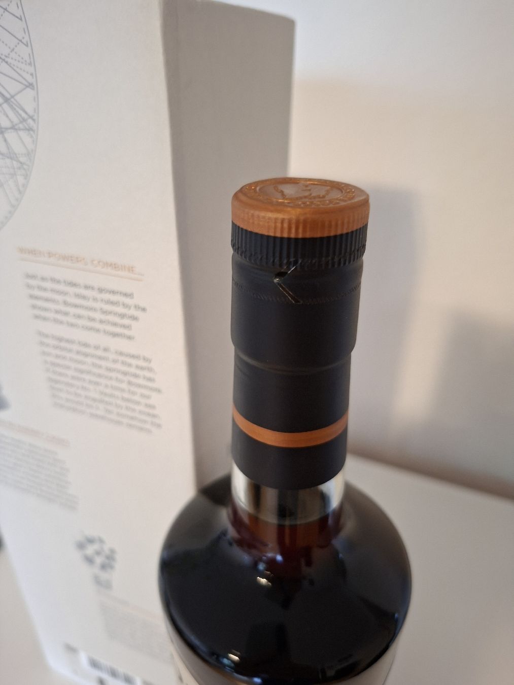 Bowmore Spiritueux: Bowmore Springtide Single Malt Scotch Whisky 54.9% – D'occasion à Kriens par Arthur73 3