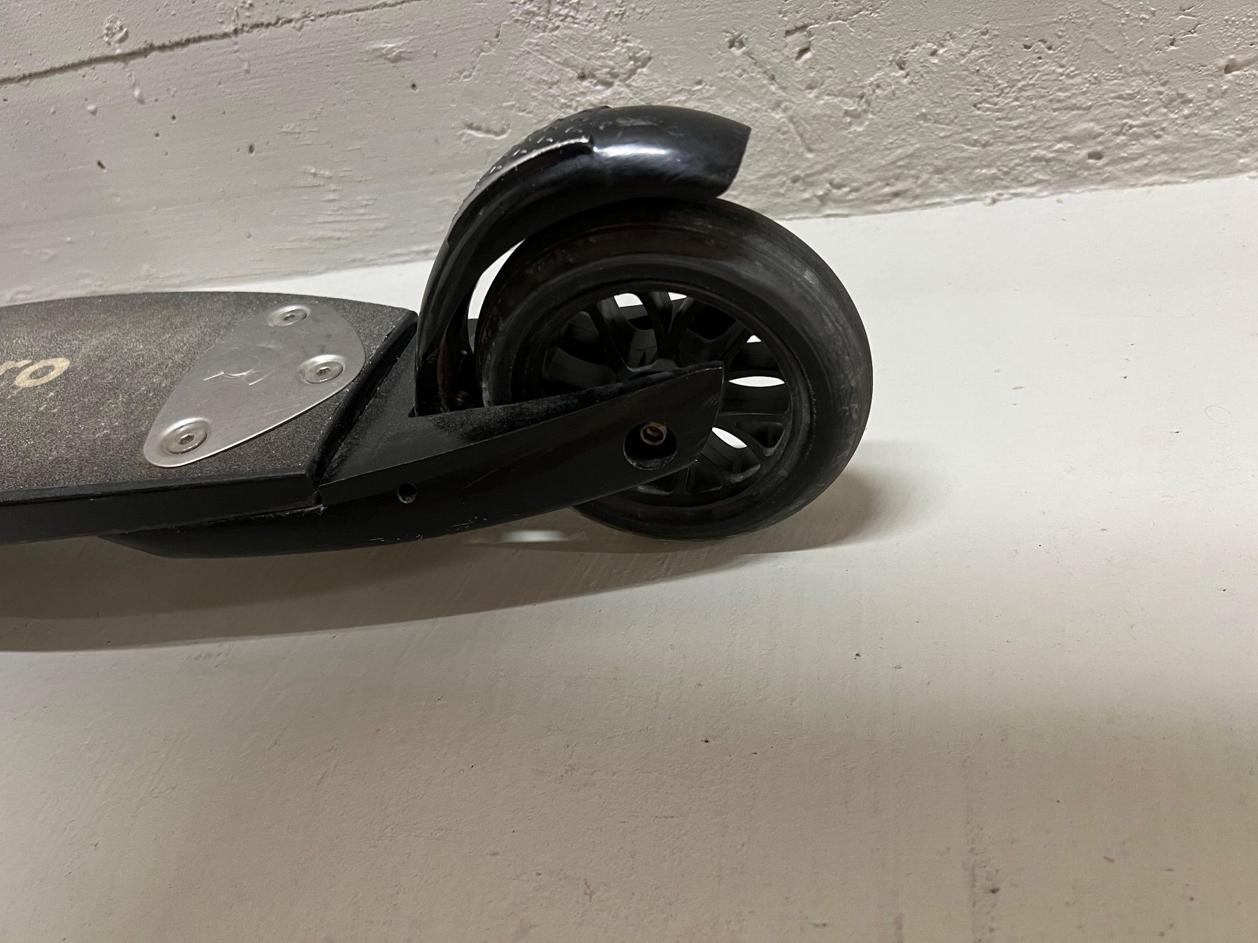 Micro Kickboard: Micro Compact Kickboard schwarz (für Erwachsene) – Usato da Glattpark(Opfikon) venduto da ste_n99y 6