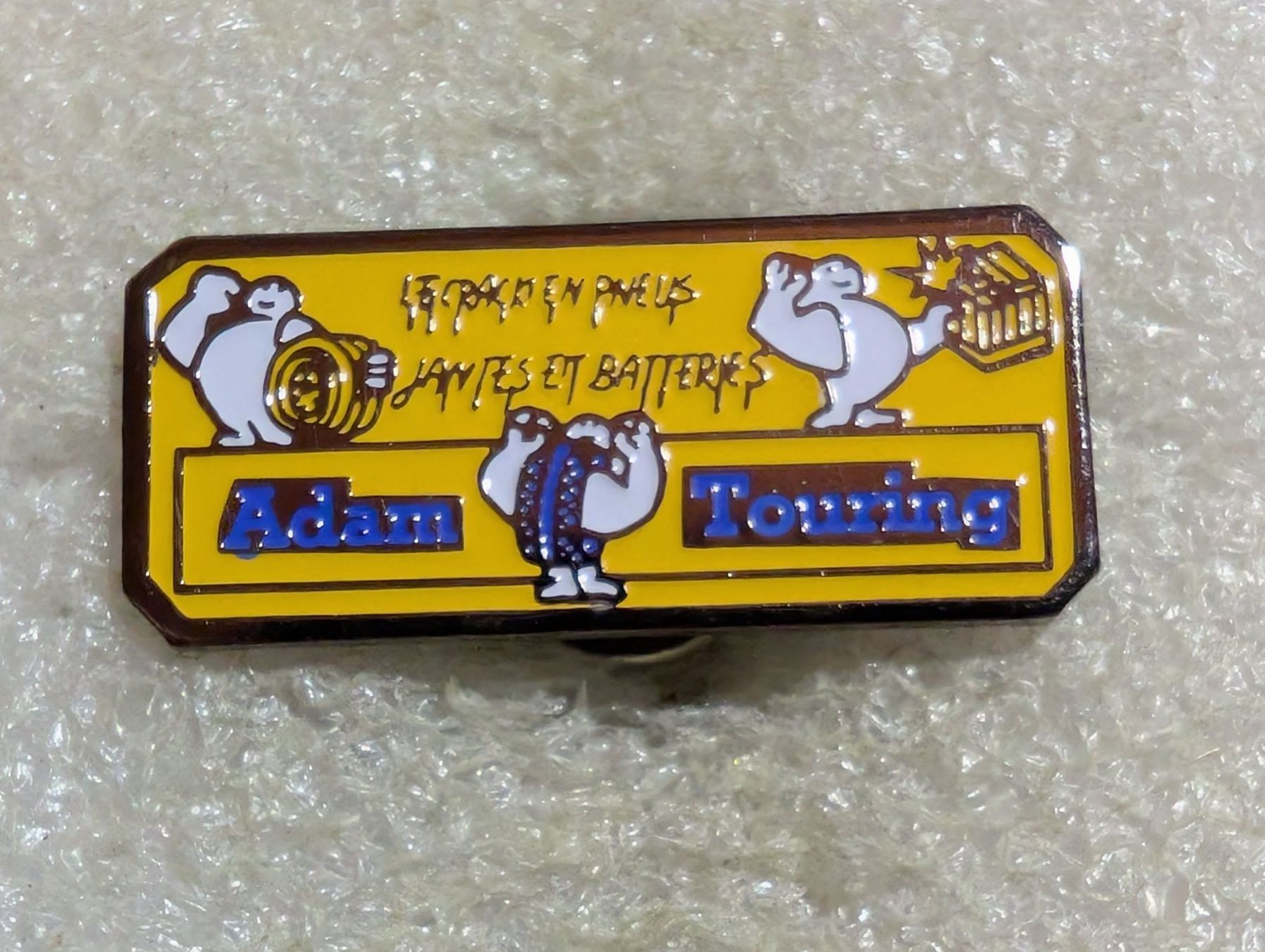 Placchette & Badge: Ansteckpin 95: Adam Touring – Usato da Oppligen venduto da Pin-Fall-Shop