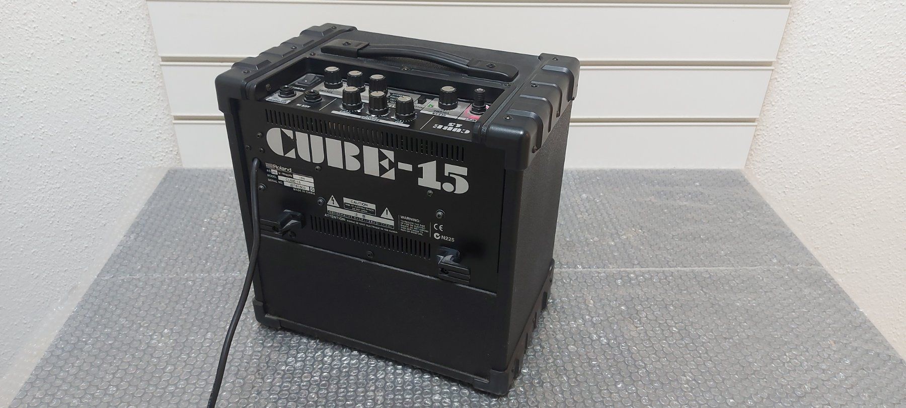 Roland Amplificatori: Roland Cube15 gitarre amp. – Usato da Glattbrugg venduto da Swissmusik 2