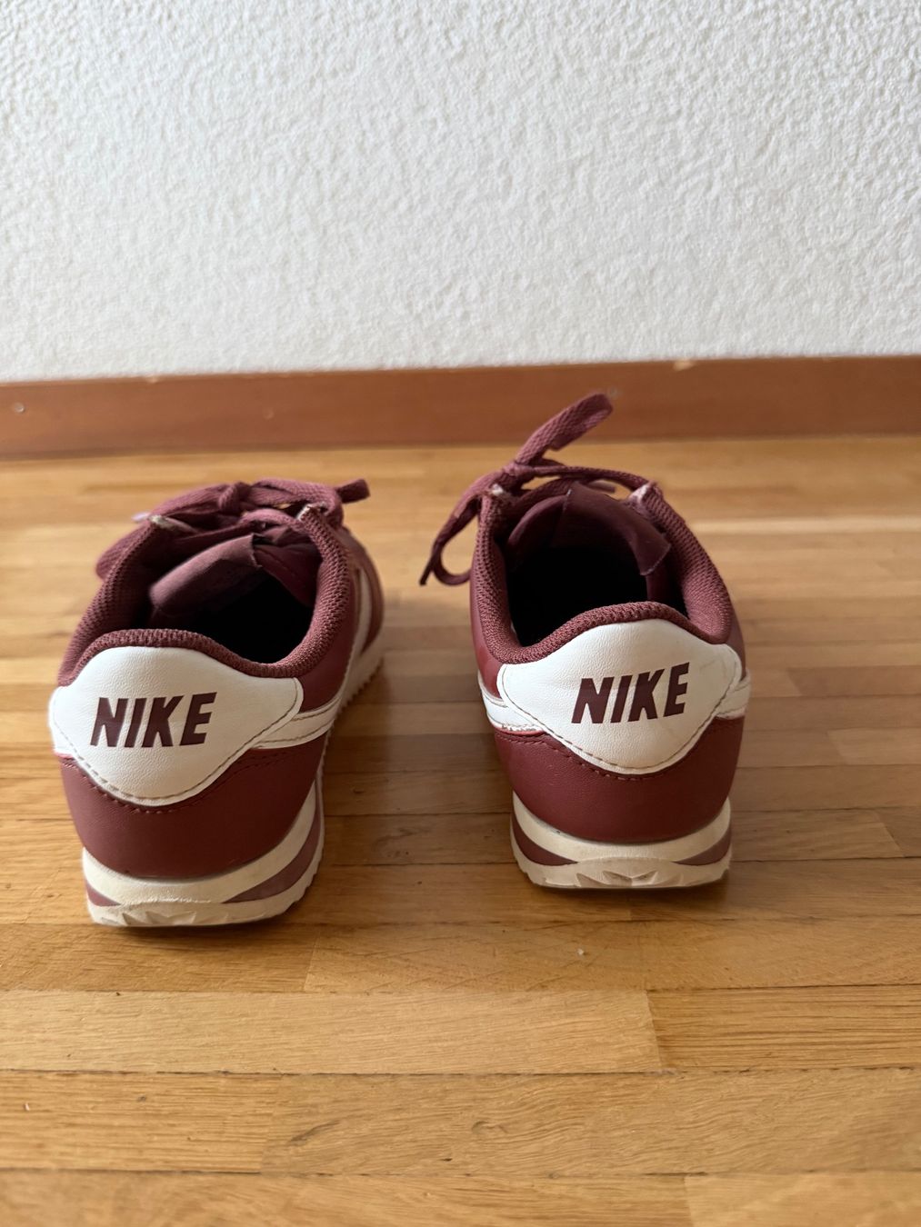 Nike Scarpe per ragazzi: Kinder Nike Schuhe Größe 33,5 – Usato da Wohlen AG venduto da baletan83 2