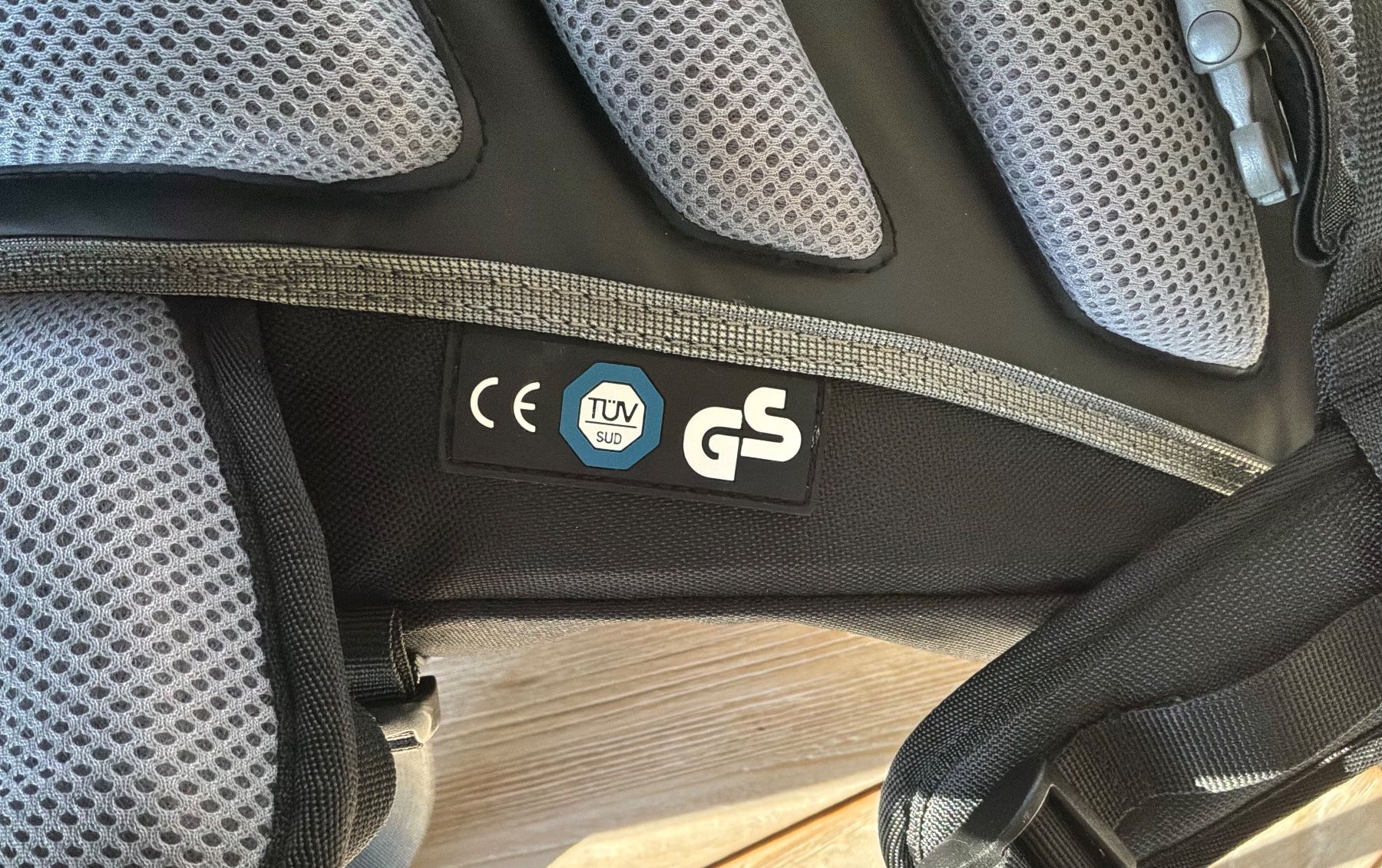 Deuter Sacs à dos: Rucksack mit Protektoren – D'occasion à Oberriet SG par slk45 5