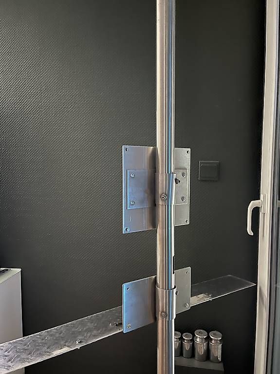 Wandhalterungen: Support TV inox brossé.  – Gebraucht aus Genève von Eric1823 2