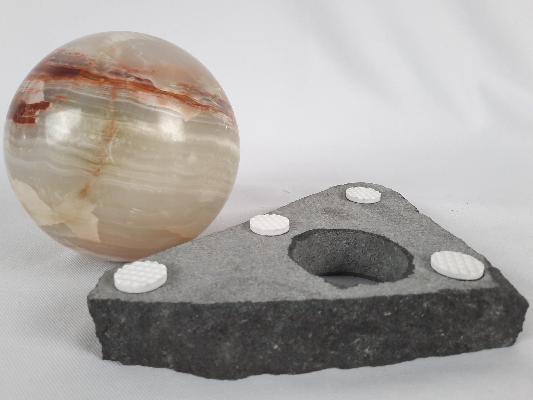 Minerali & Pietre curative: Onyx Stein auf Sockel – Usato da Beinwil am See venduto da Restwert_Beinwil 6