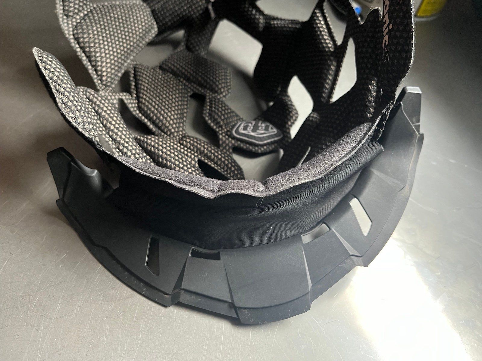 Caschi: Troy Lee Designs D4 cheek pads & headliner Size L – Usato da Massongex venduto da thn311 7