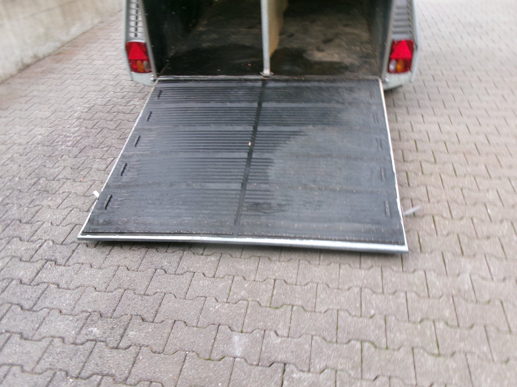 Rimorchi: 2er Vollpolyester Pferdeanhänger ab MFK – Usato da Muhen venduto da Bschaf 5