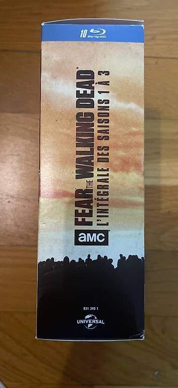 Tutti i DVDs: Blu-ray - fear the walking dead saison 1 à 3  – Usato da Lausanne venduto da Aliasneo 1