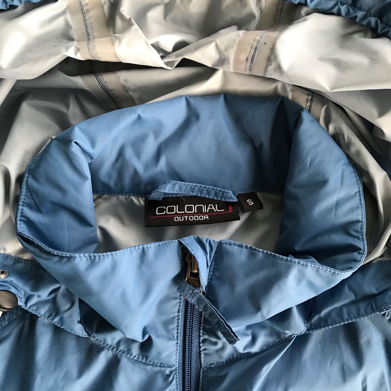 Giacche: Regenjacke Colonial, Gr. S, hellblau – Nuovo (secondo la descrizione) da Ebnat-Kappel venduto da Molton 4