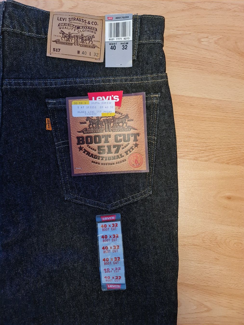 Levi's Jeans: LEVI'S Boot CUT 517 Dark W40/L32 – Nuovo (secondo la descrizione) da Embrach venduto da Ta89 2