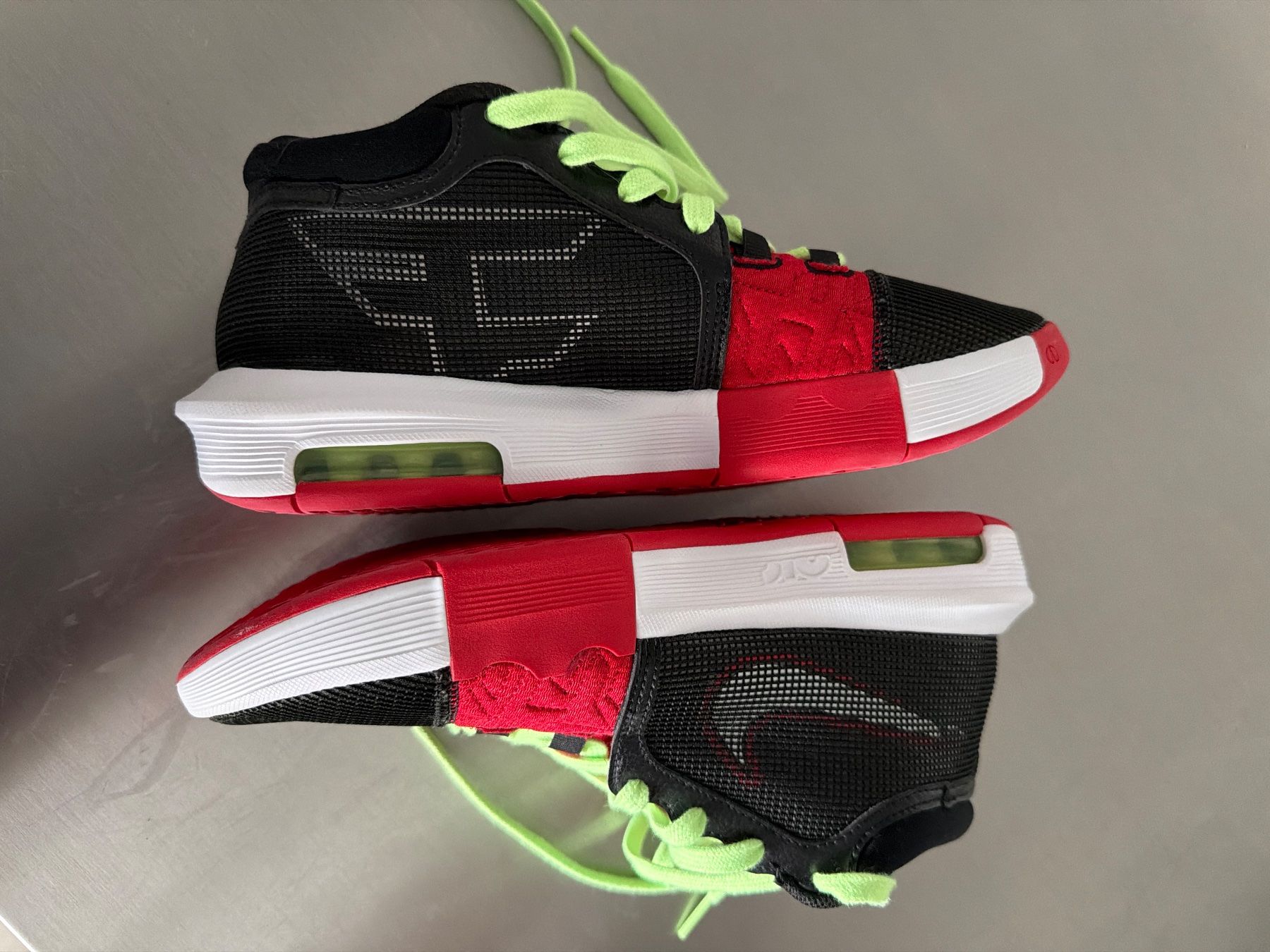 Nike Schuhe für Jungen: Nike LeBron James 42 – Neu (gemäss Beschreibung) aus Dübendorf von Borcecif 1
