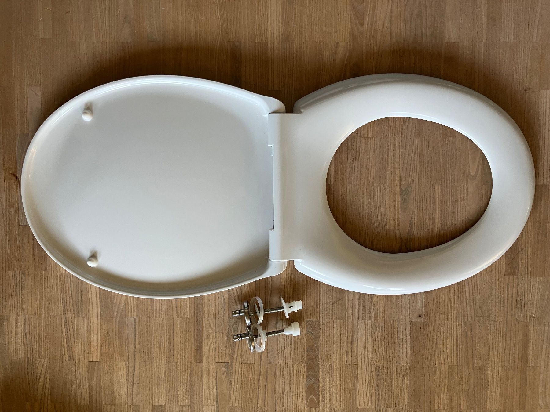 WC: WC-Deckel, 2 Stück, wie neu – Usato da Forch venduto da Zovage 1