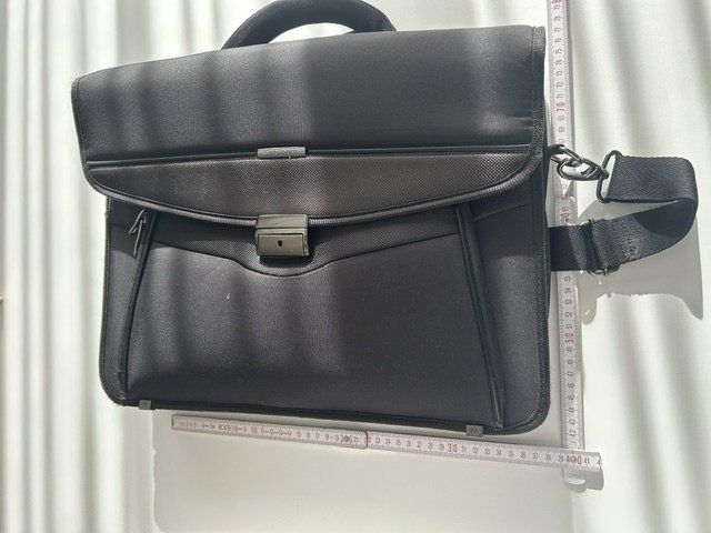 Samsonite Valigie & Borse: Aktentasche Sumsonite schwarz – Usato da Dietlikon venduto da 621990 2