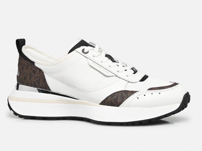 Scarpe da donna: Weisser Sneaker mit braunen Monogramm-Details, Schnuersenkel – Usato da Hochdorf venduto da B.Gashii 2