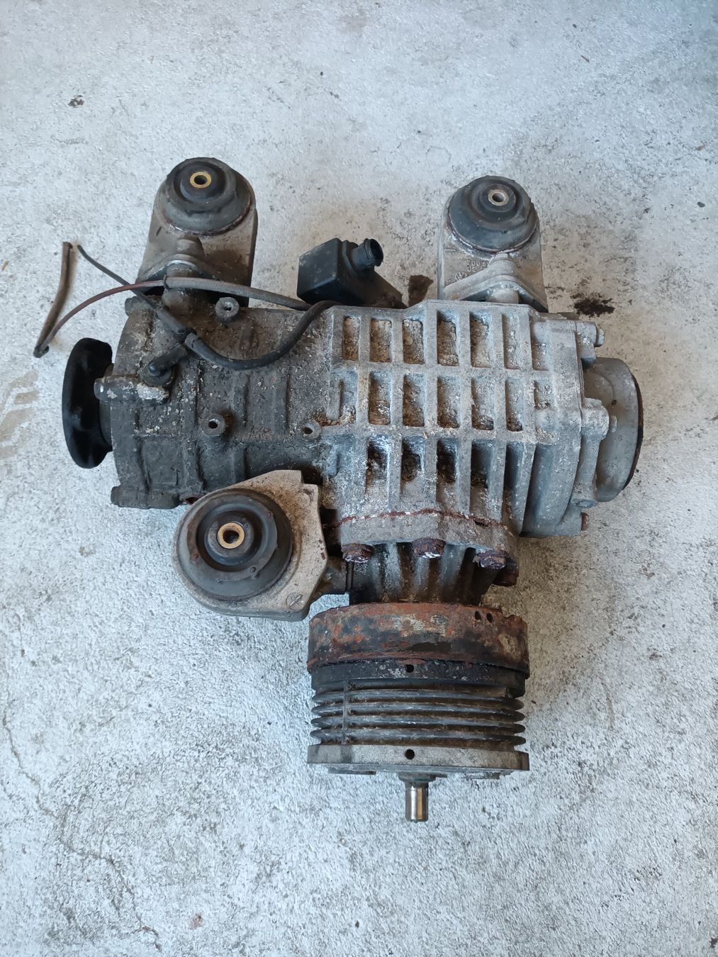 Volkswagen Tutti pezzi di ricambio auto: VW T4 Ersatzteile – Usato da Gunzwil venduto da pas_j925 2