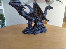 Gothic Drachentisch mit Schale