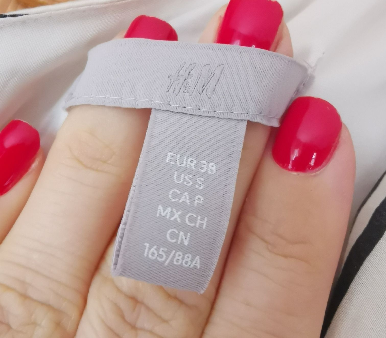 H&M Kleider: Asymmetrisches Midi Kleid, lyocell, H+M – Neu (gemäss Beschreibung) aus Uerikon von pink_flamingo 3