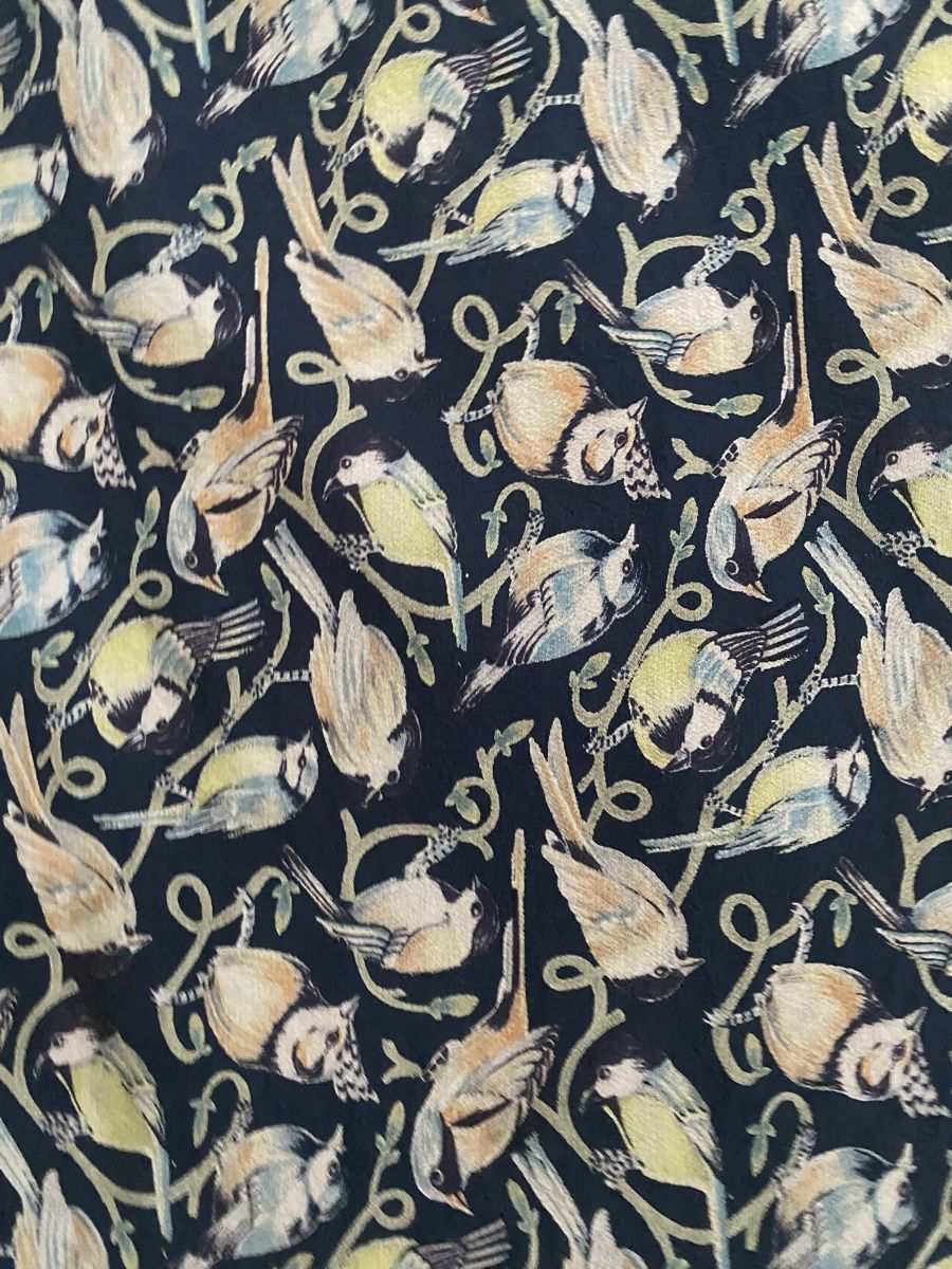 Fabric Frontline Foulard & Sciarpe: Fabric Frontline Seiden Schal 🌸 – Usato da Opfikon venduto da Luis144 3