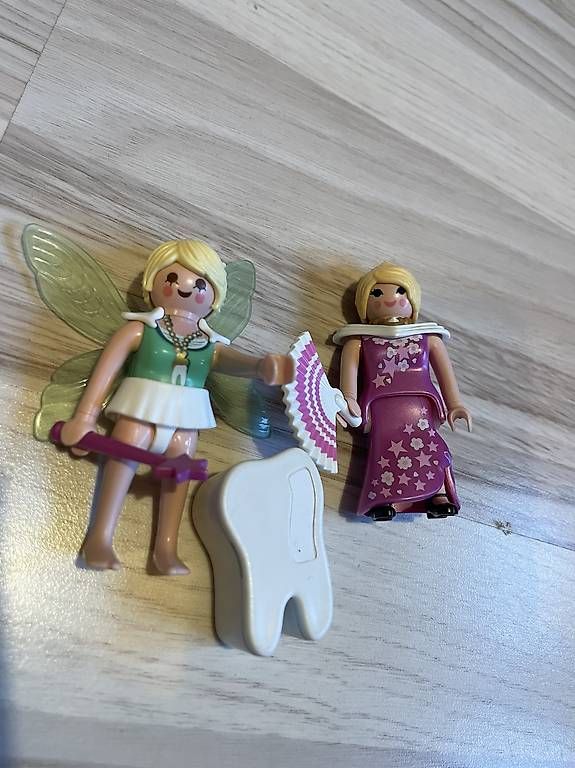 Playmobil Spielzeuge: Playmobil 5381 et 9072 – Gebraucht aus Grattavache von Benterra