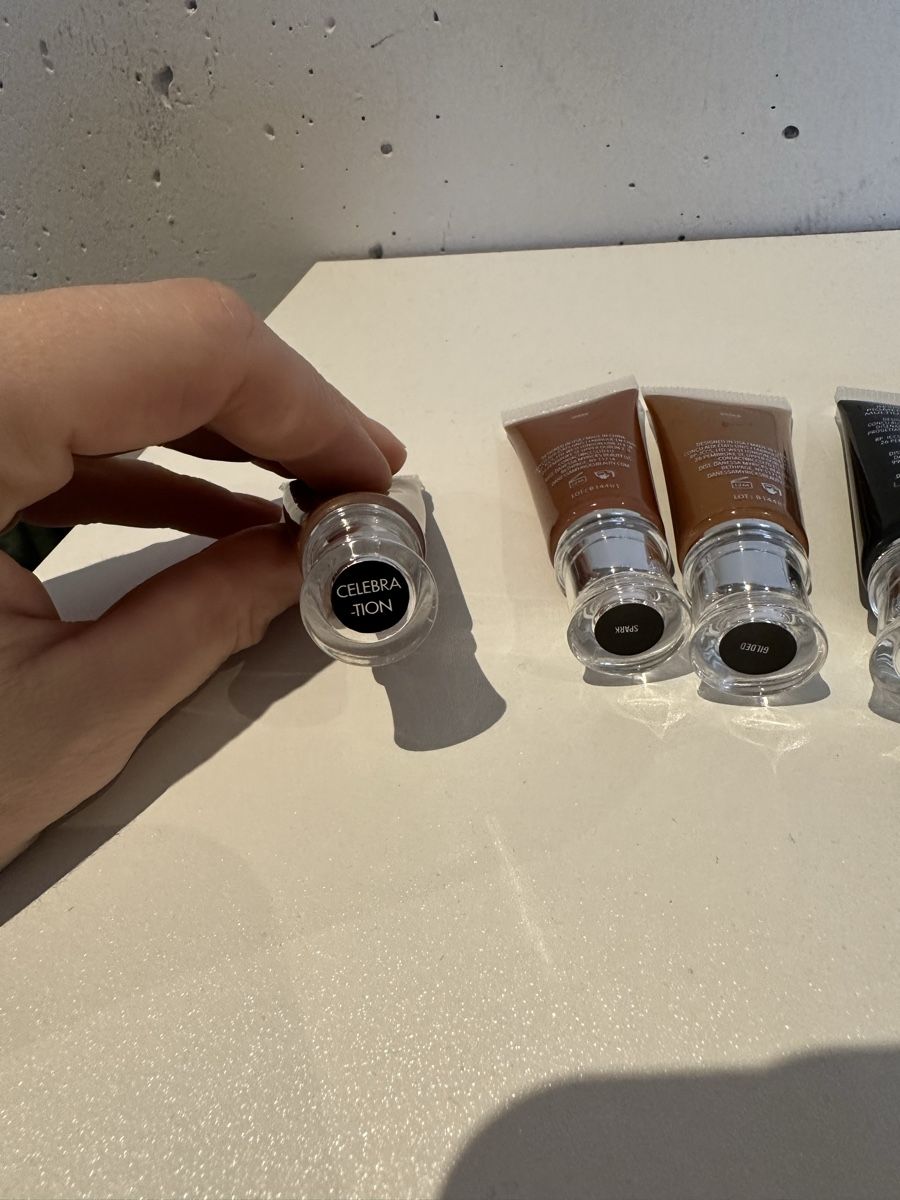 Make-up: Danessa Myricks Colorfix – Neu (gemäss Beschreibung) aus Courgevaux von missceline5 4