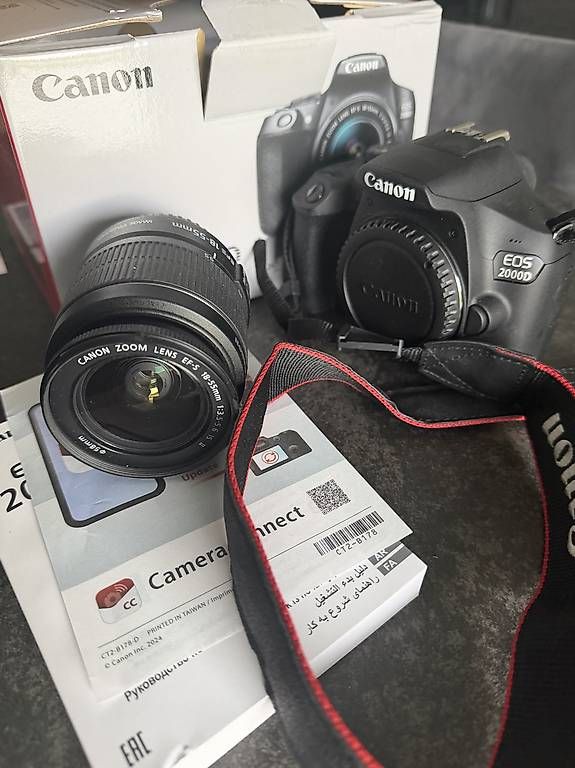 Canon Appareil photo: Canon EOS 2000D - comme neuf – D'occasion à Muraz (Collombey) par M9_T 1