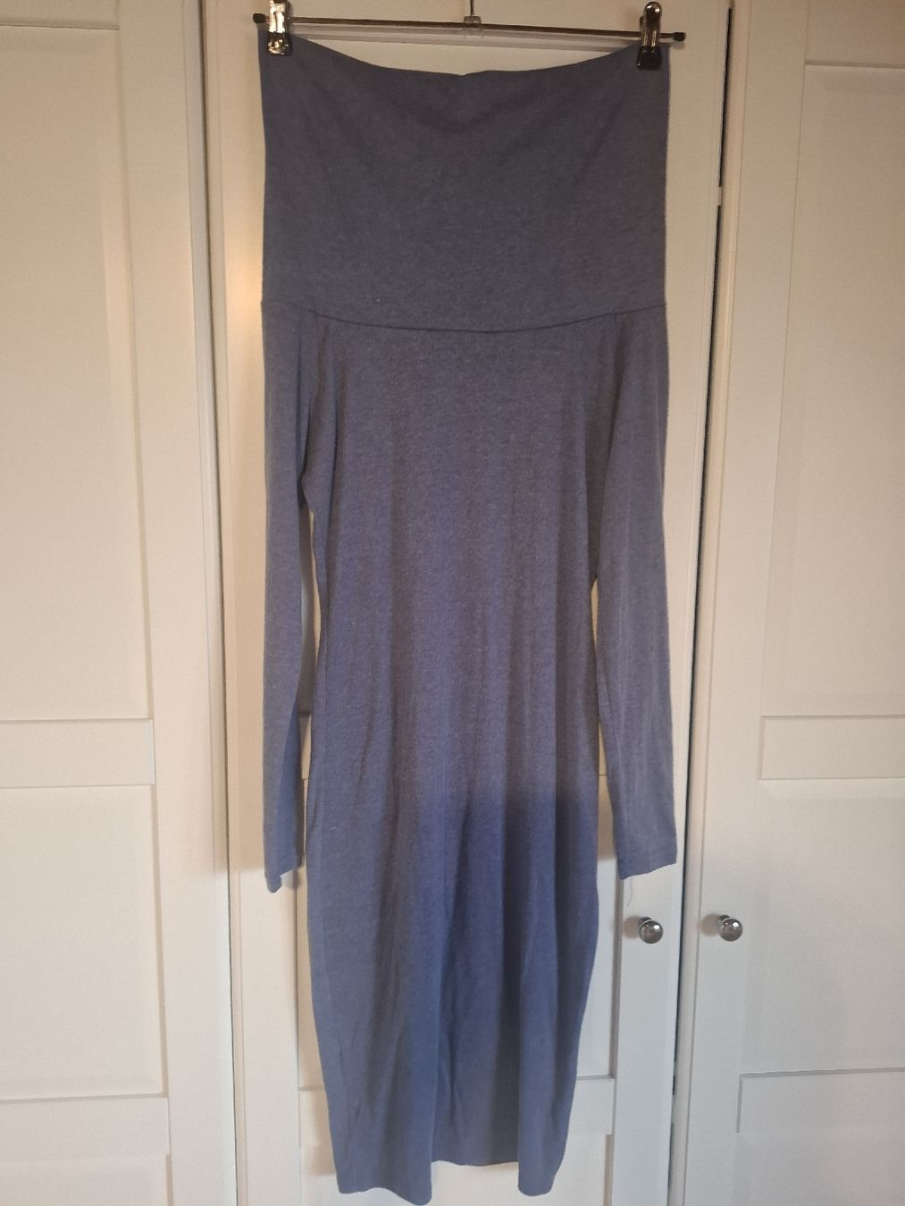 Vestiti: blaues Kleid mit weitem Kragen. elastisch – Usato da Urtenen-Schönbühl venduto da wirbelwind010