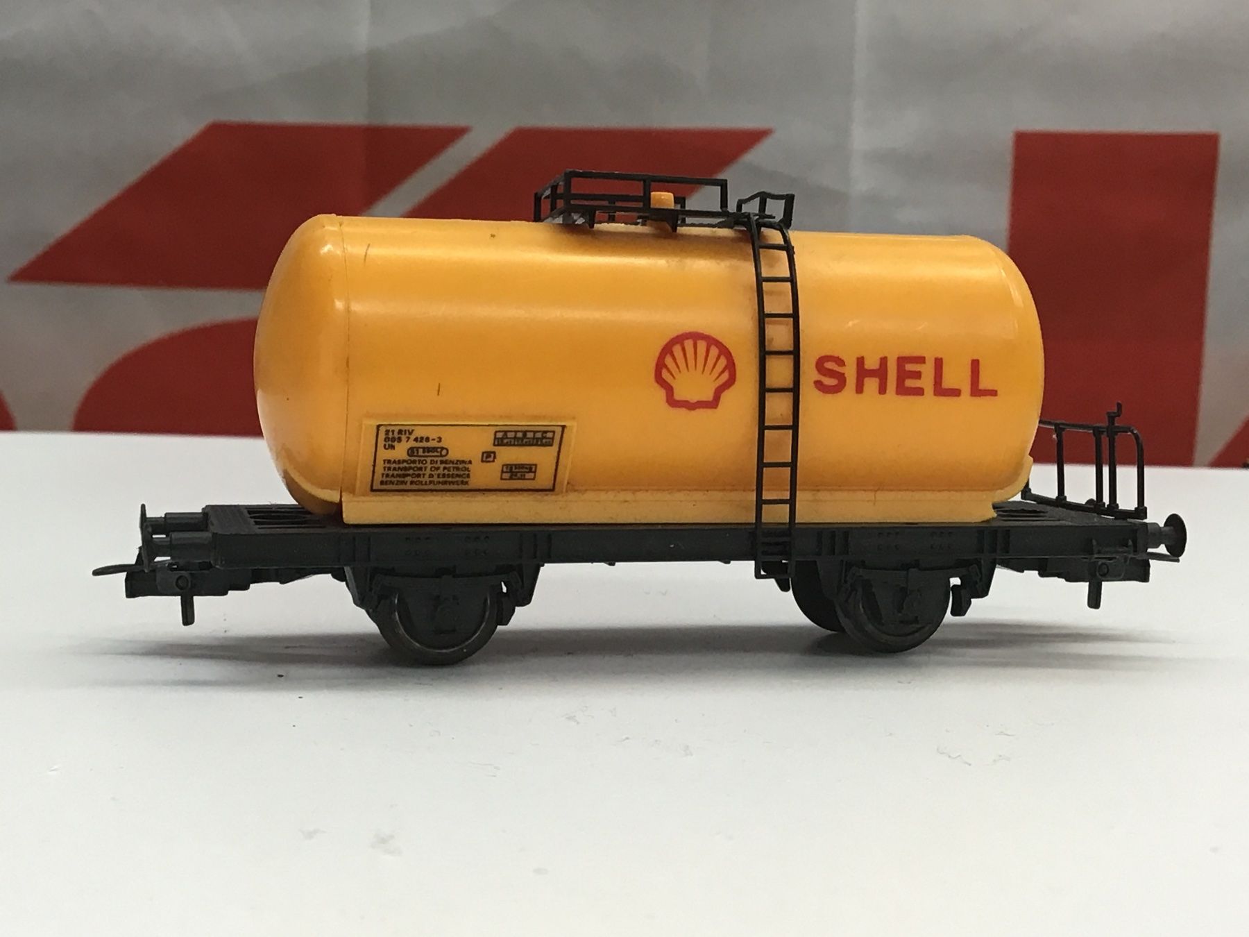 Lima Modellini di ferrovie: lima H0 Shell Kesselwagen – Usato da Männedorf venduto da Modelle-aller-Art 1
