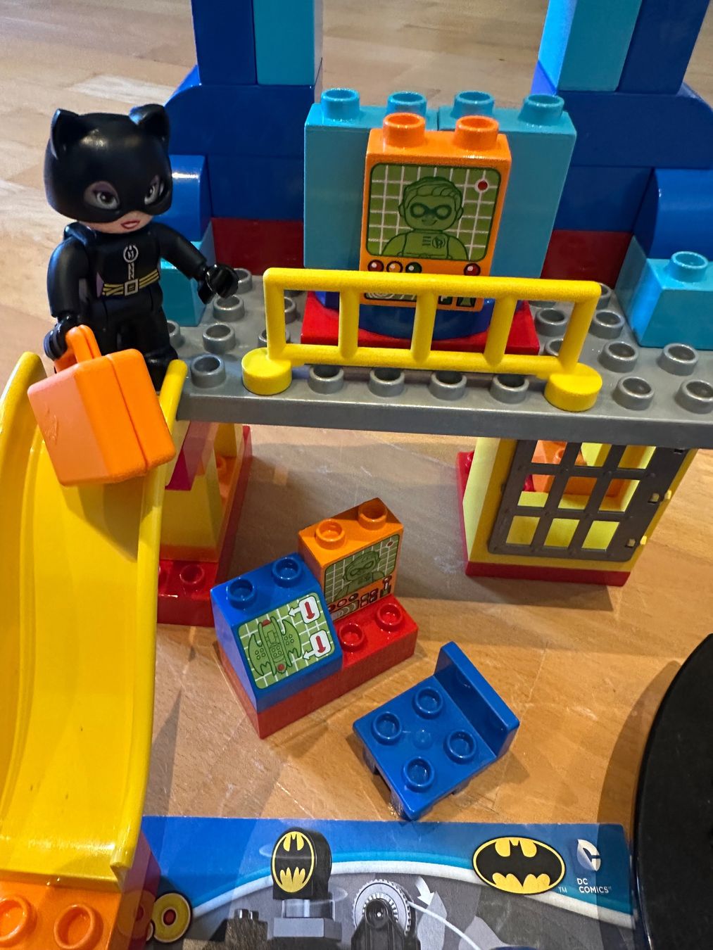 Lego Kit di costruzioni: LEGO Duplo Batman 10545 Batcave Adventure – Usato da Ziefen venduto da elika 6