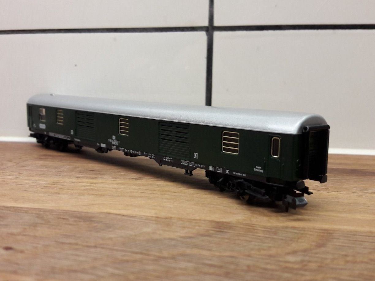 Fleischmann Modellini di ferrovie: Fleischmann N : DB fourgon bagages "Düms – Usato da Buttes venduto da Cafe2005 5