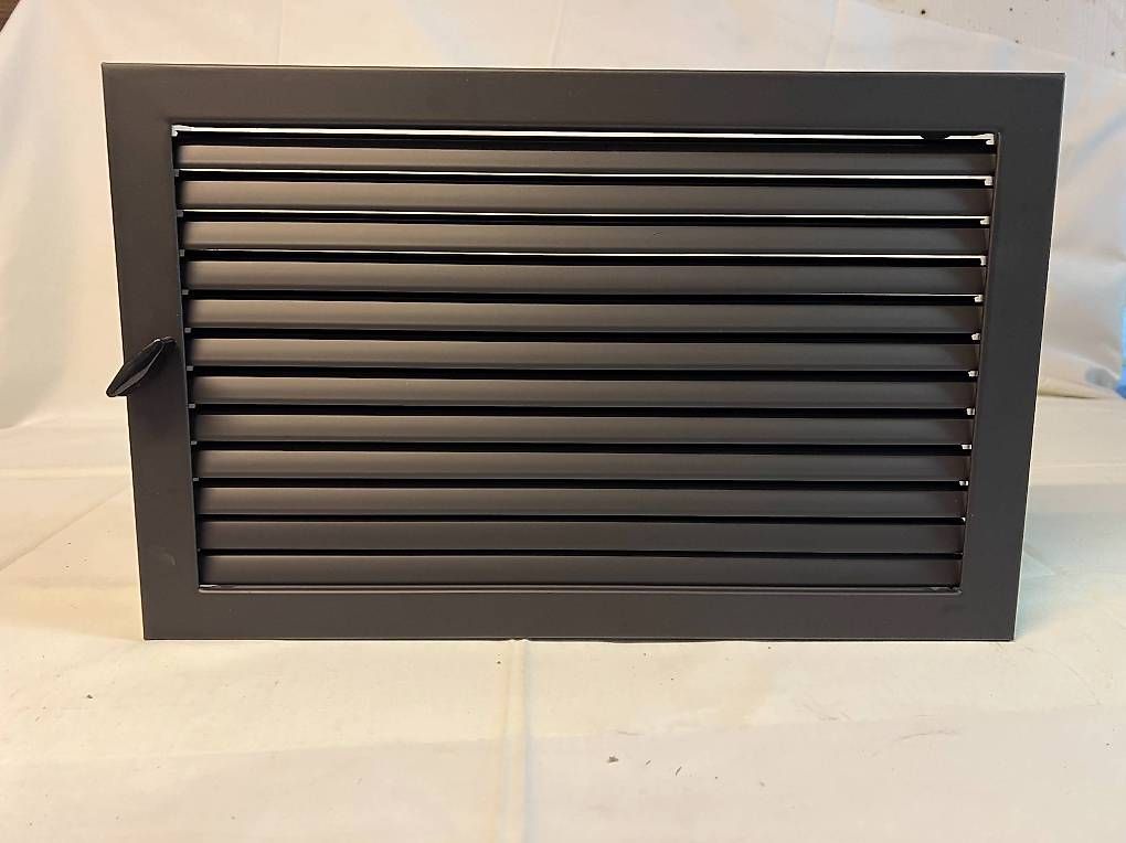 Griglie e Inferriate: Grille d'air chaud noir réglable – Usato da Cugy VD venduto da chr_n2rp