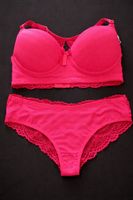 Ensemble lingerie Rouge vif, dentelle - Taille M, neuf!