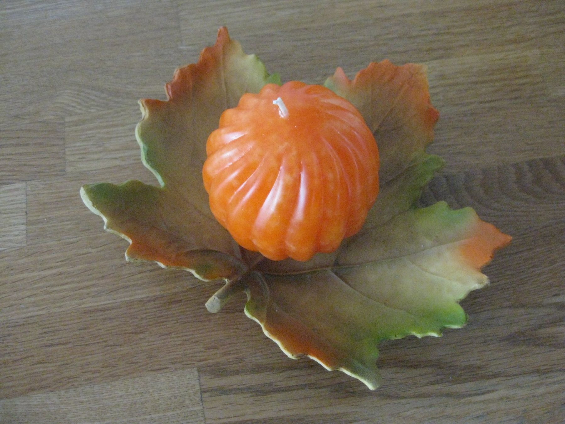 Tutte le decorazioni: Schönes Blatt mit goldenem Apfel oder mit Oranger Kerze – Nuovo (secondo la descrizione) da Romanshorn venduto da Wazoohandlung 2