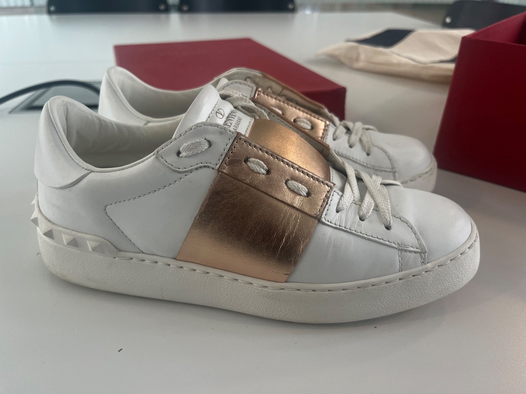Valentino Scarpe da donna: Valentino Garavani White Sneakers – Usato da Winterthur venduto da 3mi_2kpf 5