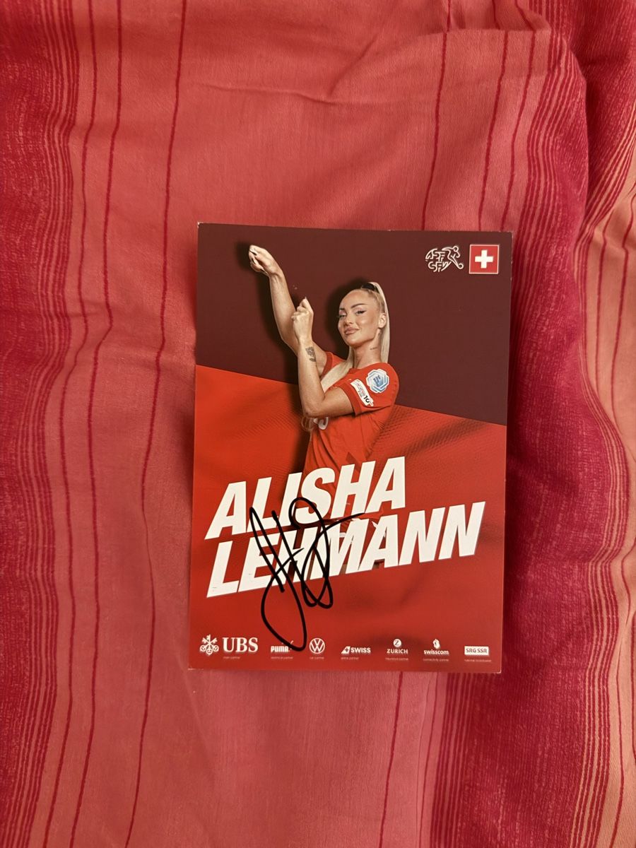 Autografi: Alisha Lehmann signierte Autogrammkarte – Usato da Rüschlikon venduto da andi_841