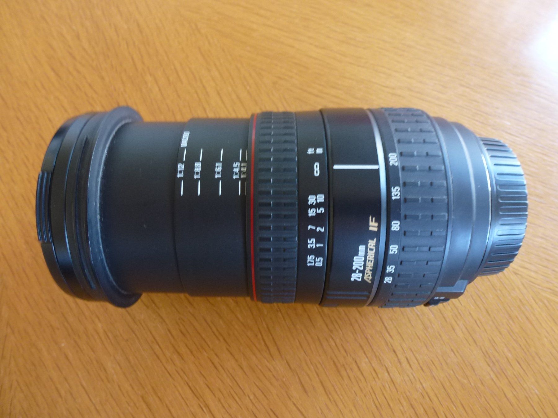 Sigma Objectifs: Sigma  28-200mm Macro – D'occasion à Düdingen par Pdom