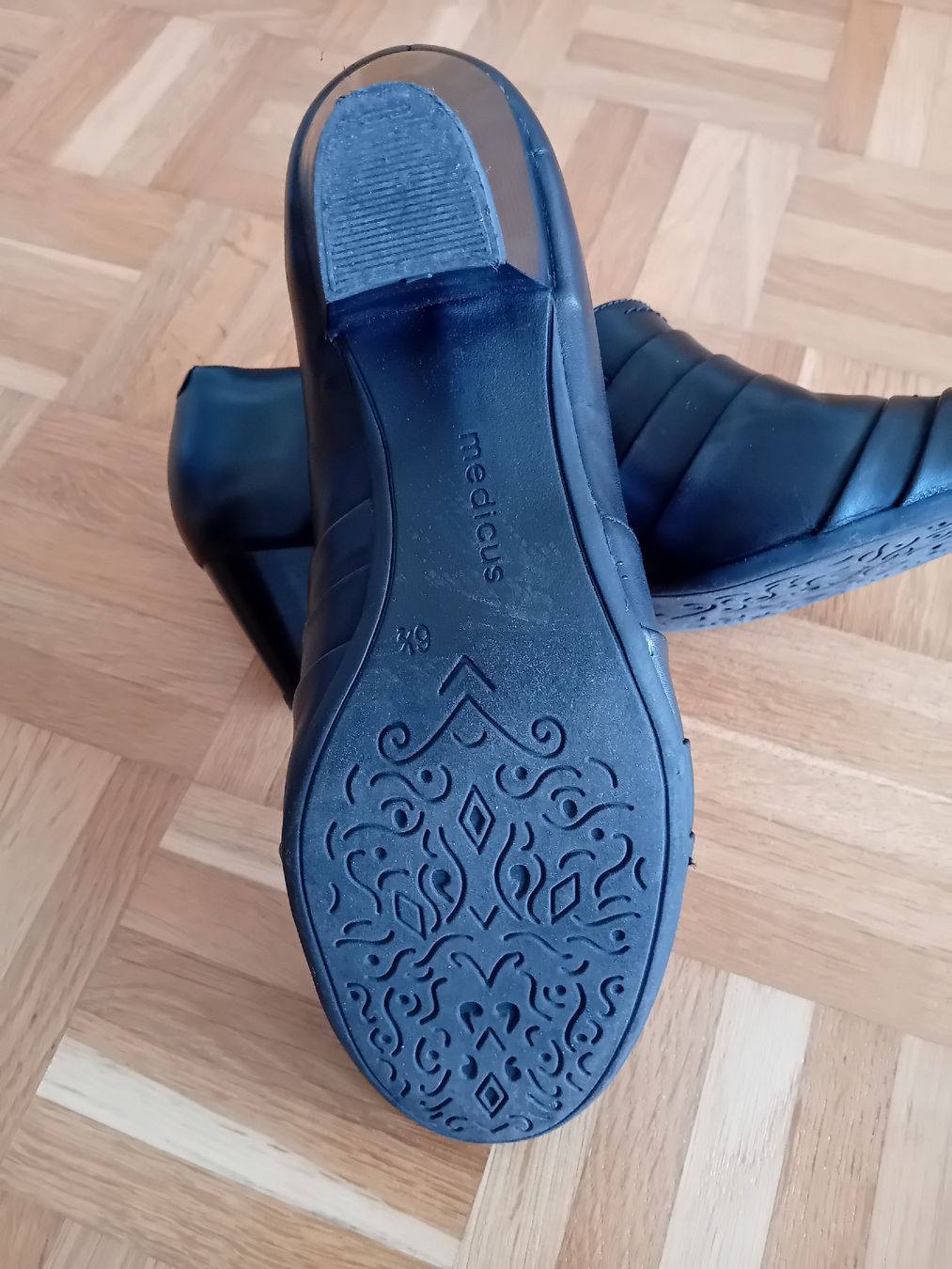 Damenschuhe: elegante Leder Halbschuhe Grösse 41 – Gebraucht aus Zürich von Gillheri 3