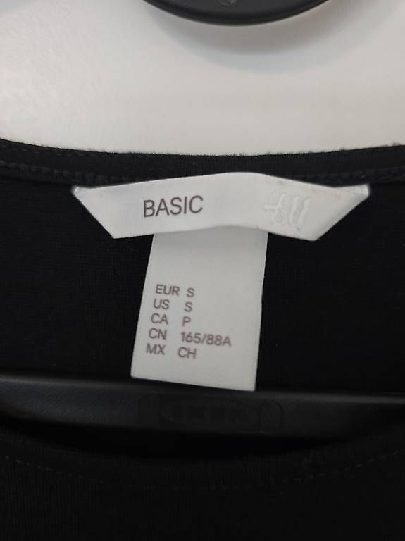 Kleider: Schwarzes Langarmkleid, Gr. S – Gebraucht aus Chur von jon_hd6n 2