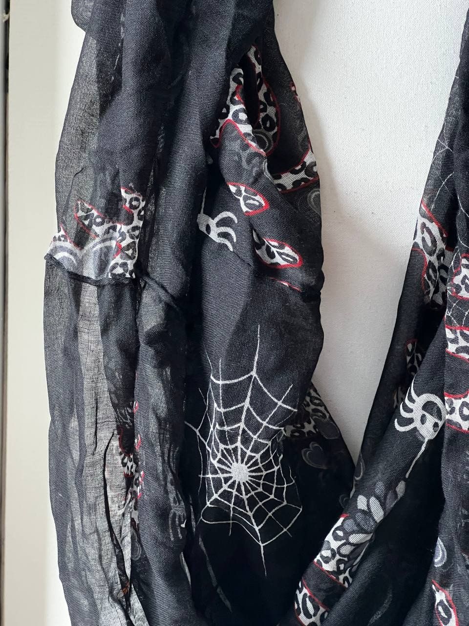 Foulard & Sciarpe: Neuer Schal – Nuovo e nell'imballaggio originale da Riehen venduto da ann_76jw 5