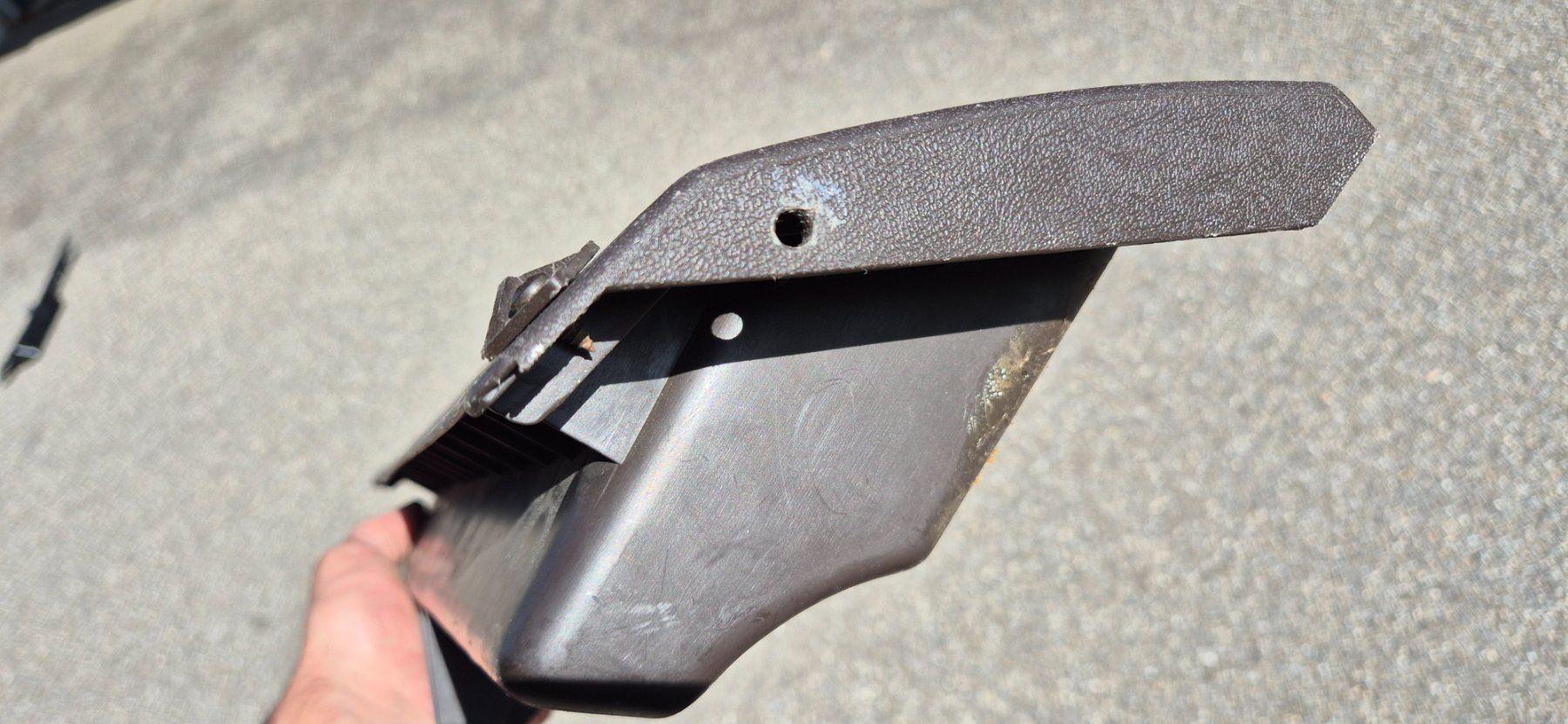 Tutti pezzi di ricambio auto: Golf 1 usw, Armaturenbrett Ablagefach – Usato da Riggisberg venduto da Mahali04 2