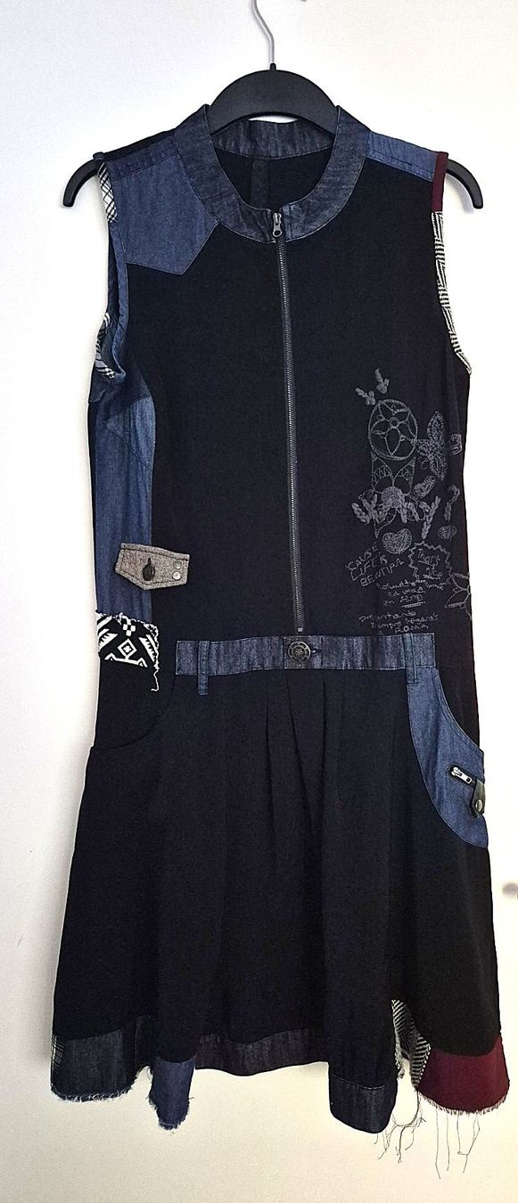 Desigual Kleider: Desigual Kleid Grösse Grösse 38/40 – Gebraucht aus Männedorf von kakischusser