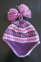 Schmucke violette Kappe / Mütze Kind