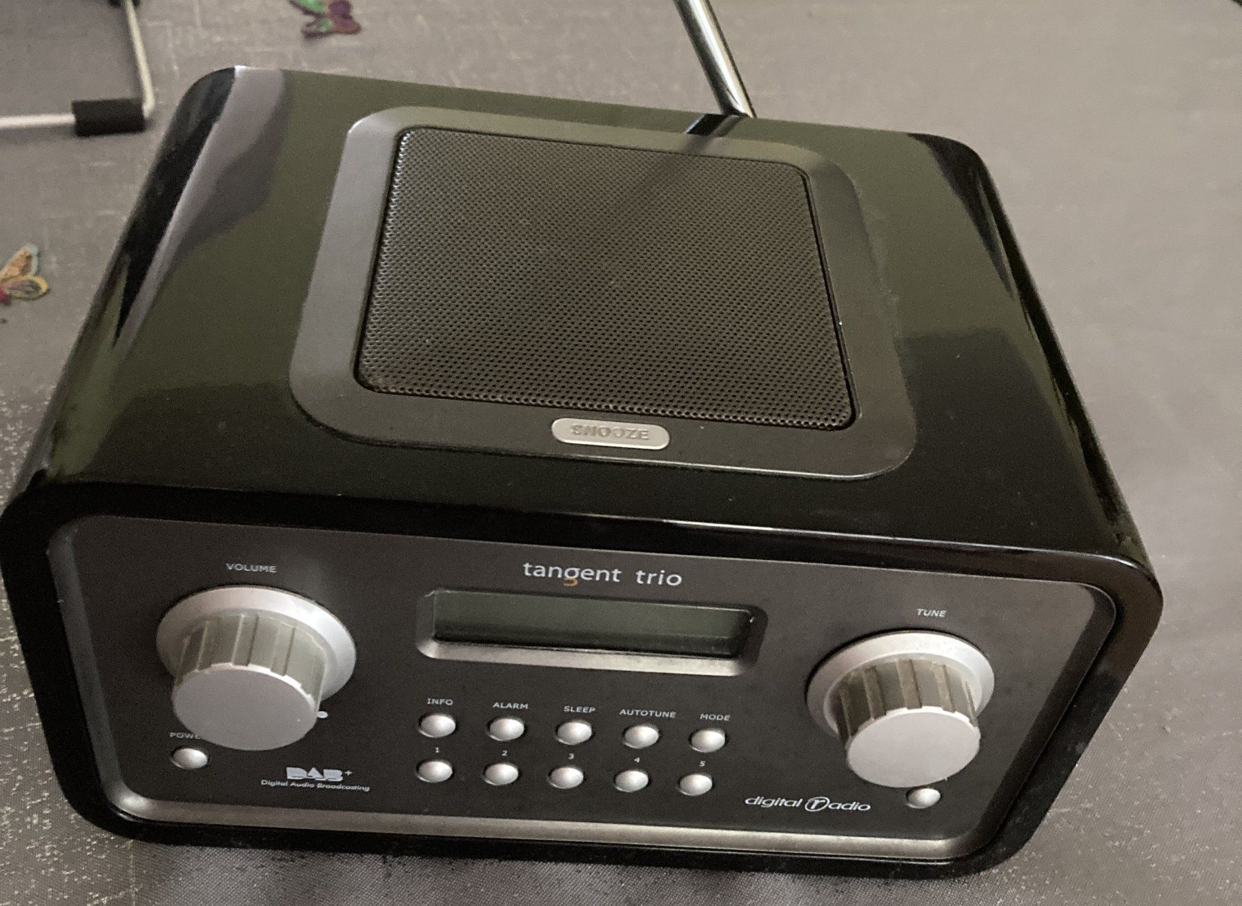 Radio: Tangent Trio DAB+ Digitalradio mit Netzteil – Usato da Tagelswangen venduto da Harubi2 1